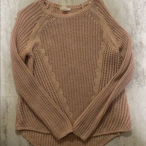 Light pink knitted sweater